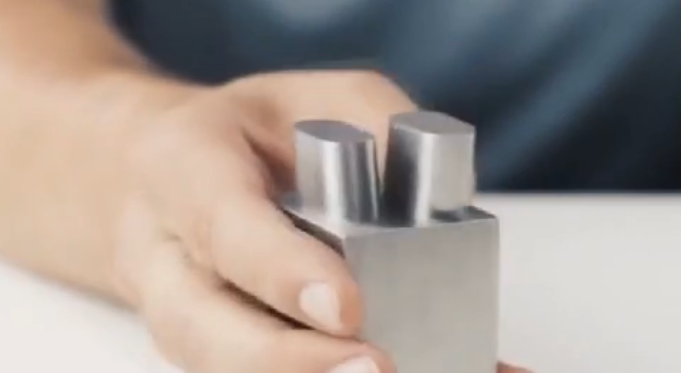 <strong>視（shì）頻：肉眼看不到縫隙的精密加（jiā）工</strong>