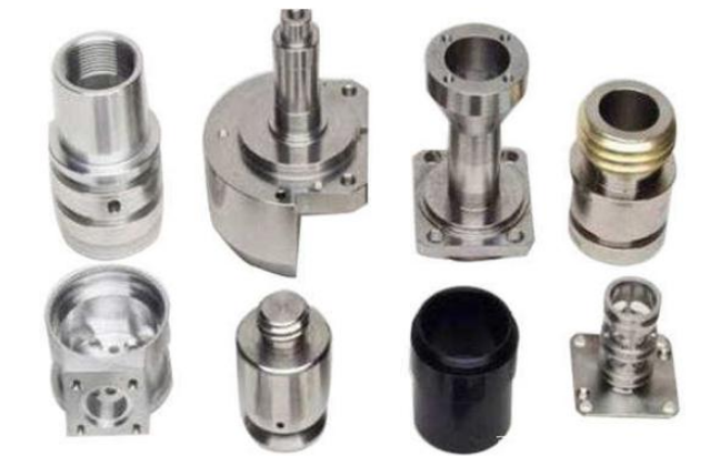 <strong>精密五金加工過程（chéng）中溫度（dù），擠壓力和磨蹭力的控製要求</strong>