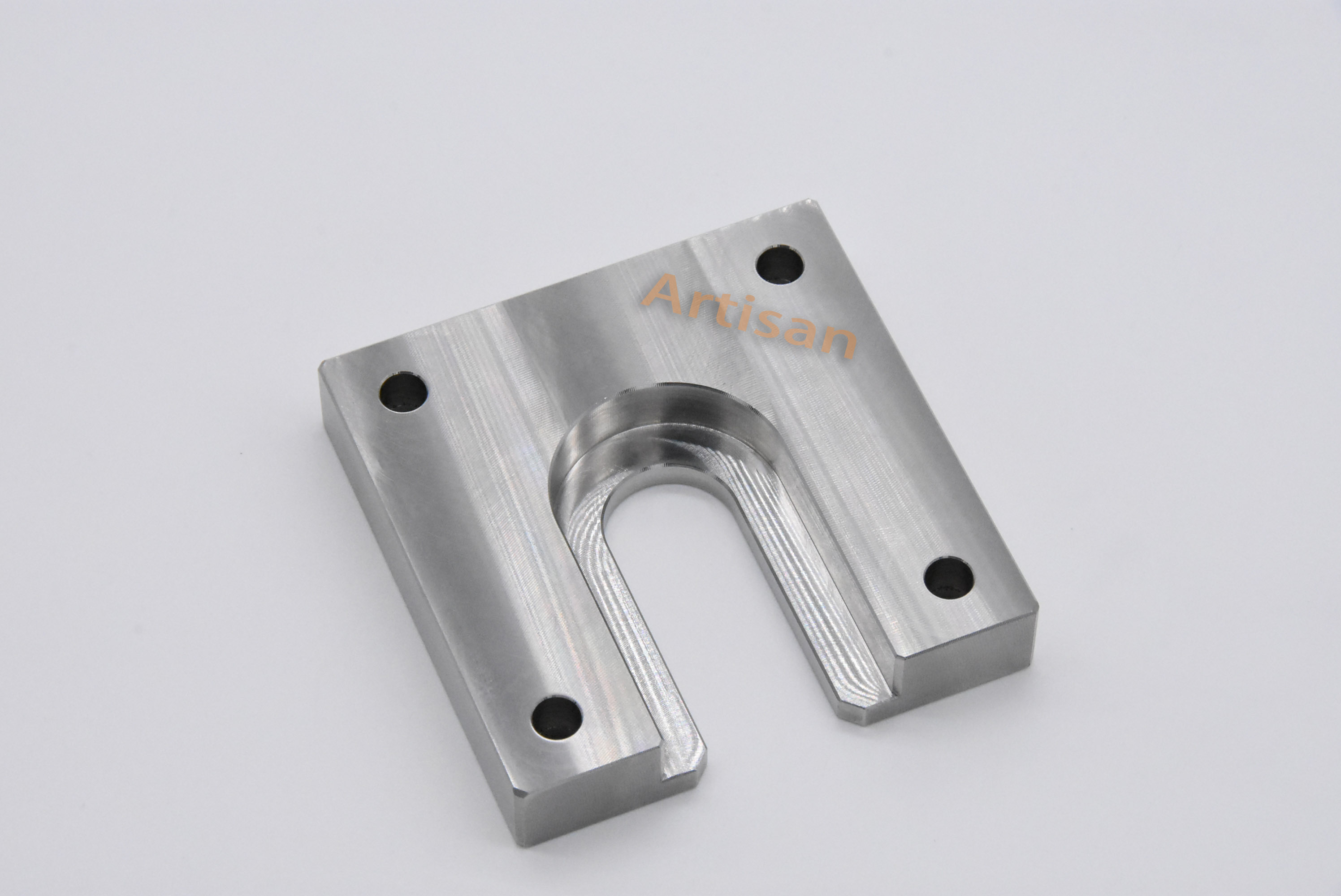 <strong>家电设备零件精（jīng）密加工：板</strong>