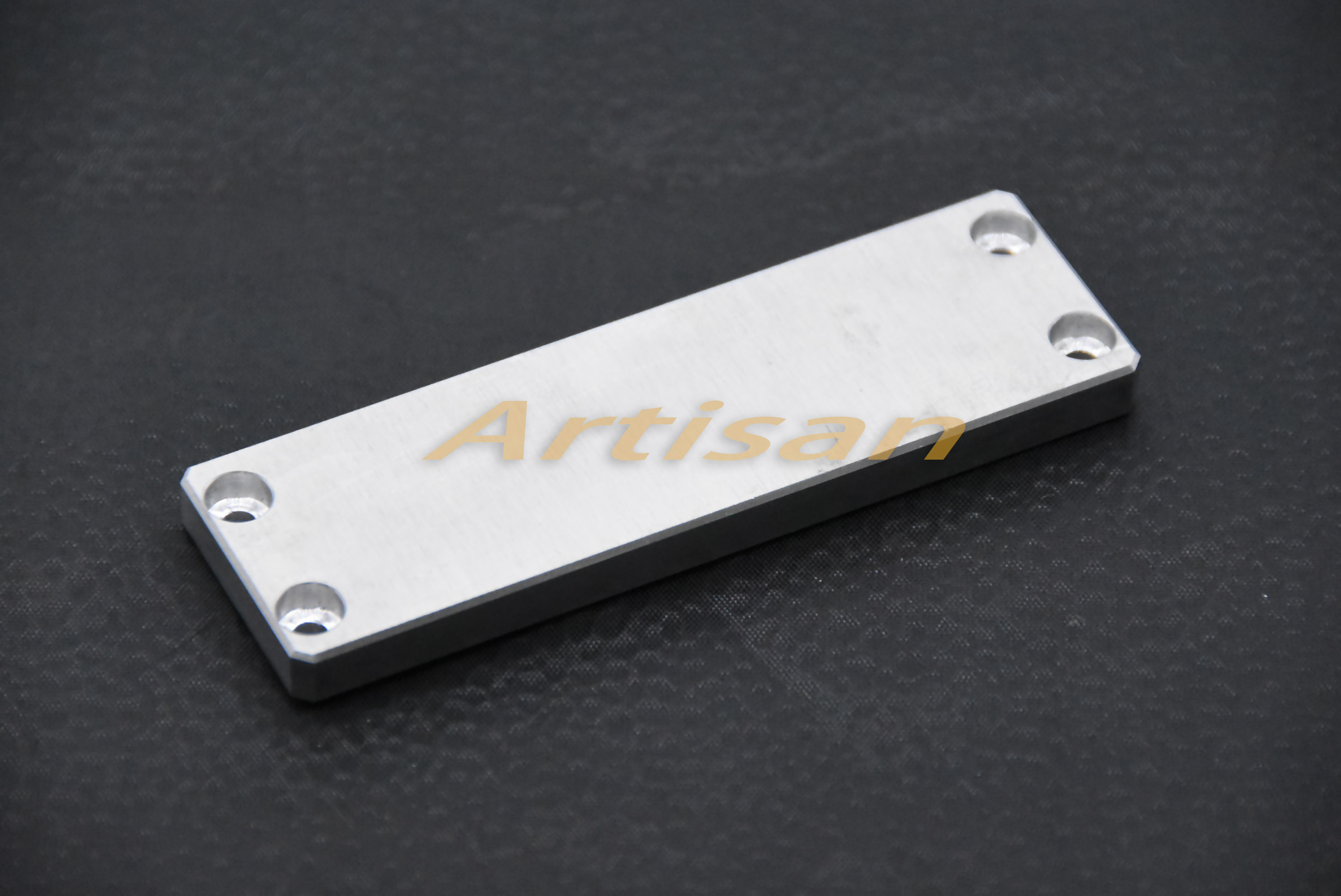 <strong>医疗类精密（mì）加工件：板9</strong>