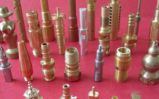 精密軸類長軸加工廠：匠心獨運（yùn），打造工業之芯