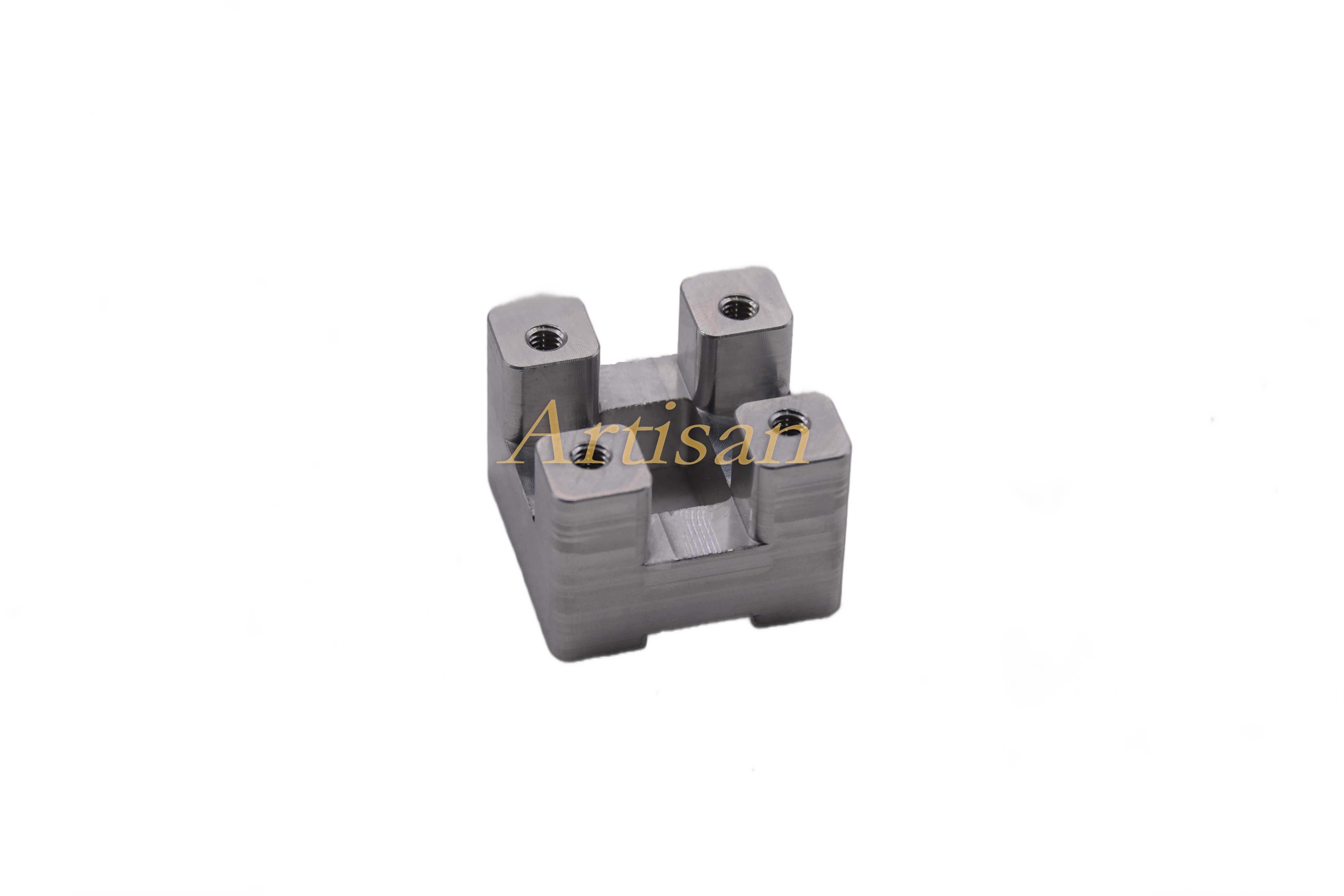 <strong>安装（zhuāng）块 (7)</strong>